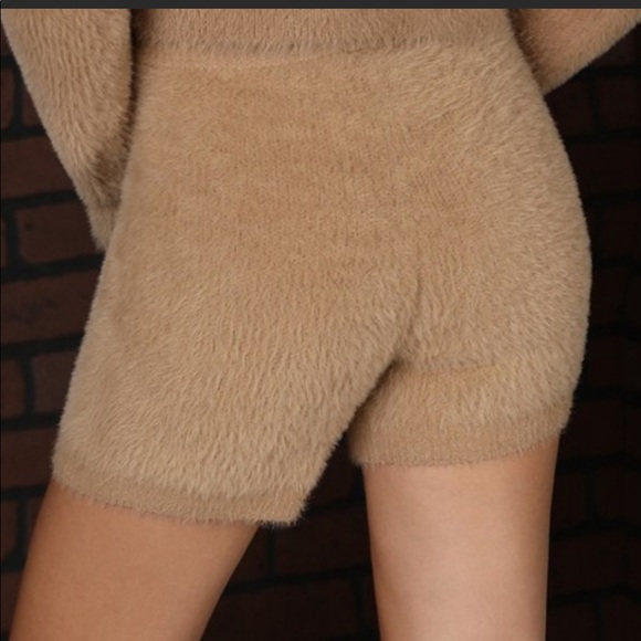 🤎NWT EXTREMELY SOFT and Comfy shorts - Picture 3 of 15